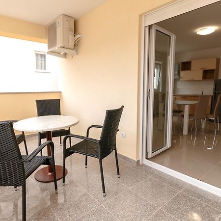 Summer Fun Apartments Novalja Exterior foto