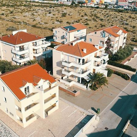 Summer Fun Apartments Novalja Exterior foto